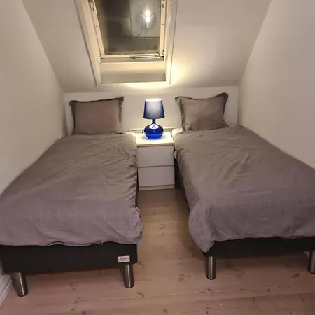 Exclusive 2 Med 4 Baeddar I Stort Sovrum Varav 2 Baeddar Staenga Om Sig * פרדריקשבן