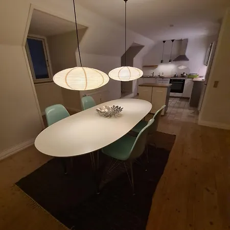 Exclusive 2 Med 4 Baeddar I Stort Sovrum Varav 2 Baeddar Staenga Om Sig *